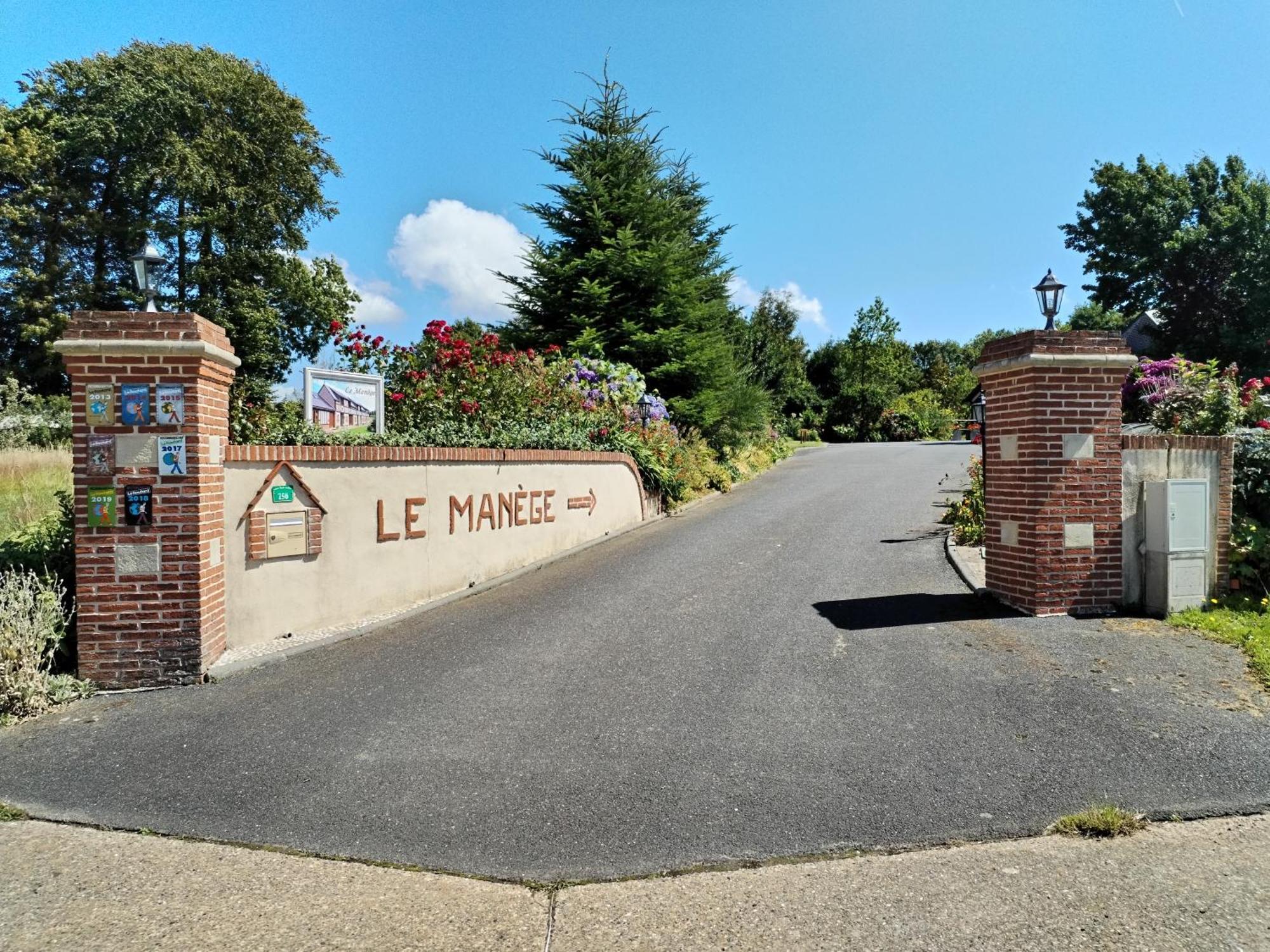 Le Manege Gite L'Eglise Hotel Sainte-Marie-au-Bosc Exterior photo